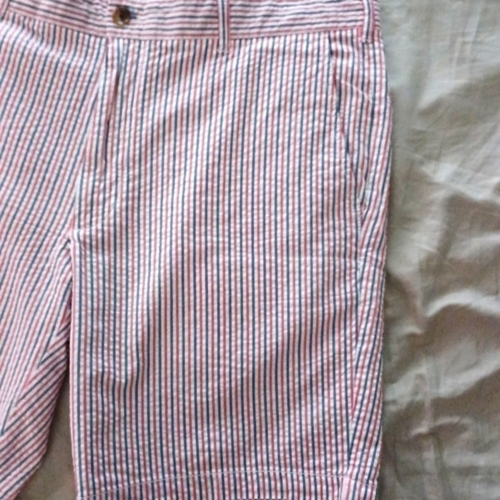 CLUB ROOM Flat-Front, Seersucker, Red, White and Blue Striped Shorts, 38 - Picture 6 of 6